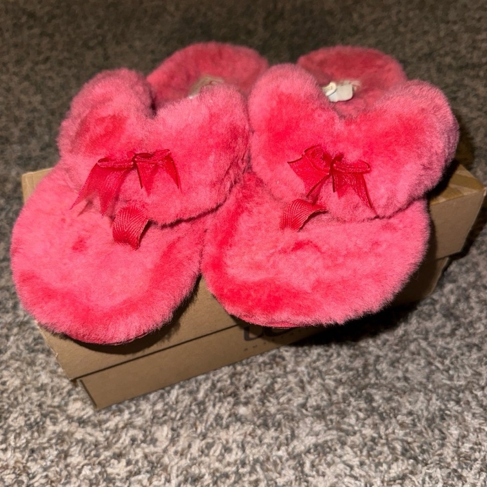 UGGS